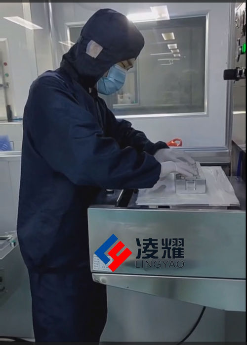 ¡Machina de sellado térmico de papel de Tyvek FAT en las instalaciones del cliente!
