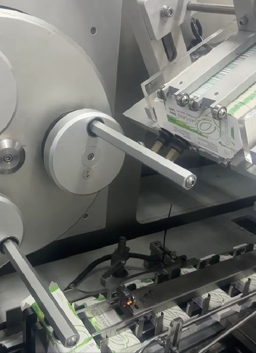 ¡Machina de cartonado de alta velocidad FAT en las instalaciones del cliente!