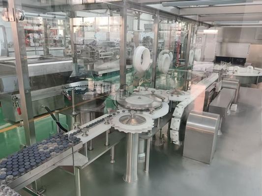 Comprar Línea de llenado de líquido de vial totalmente automática para botellas de vidrio y plástico de 30-500 ml con cubierta de seguridad avanzada fabricación en línea
