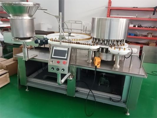 Máquina de llenado y tapado automática certificada GMP para solución de nutrientes, con 24 boquillas de llenado de 12000BPH