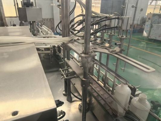 Máquina de llenado y tapón de vial adhesivo de poliuretano de 5-50 ml con alta precisión, resistente a la corrosión y diseño listo para la industria química