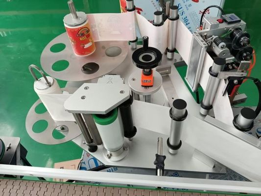 Máquina de etiquetado automático versátil para botellas de vidrio y plástico de 20-1500 ml con código de cinta de carbono